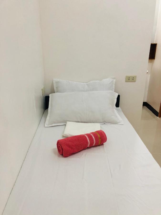 Lr Hostel And Cafe Moalboal Εξωτερικό φωτογραφία