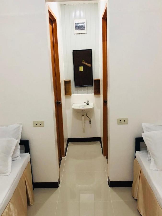 Lr Hostel And Cafe Moalboal Εξωτερικό φωτογραφία